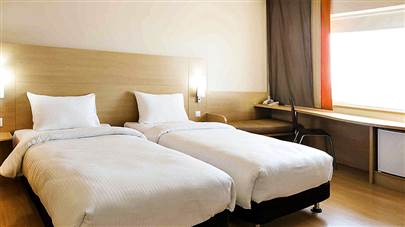 اتاق دو تخته تویین هتل ایبیس فرودگاه امام تهران اتاق دو تخته تویین هتل ایبیس فرودگاه امام تهران